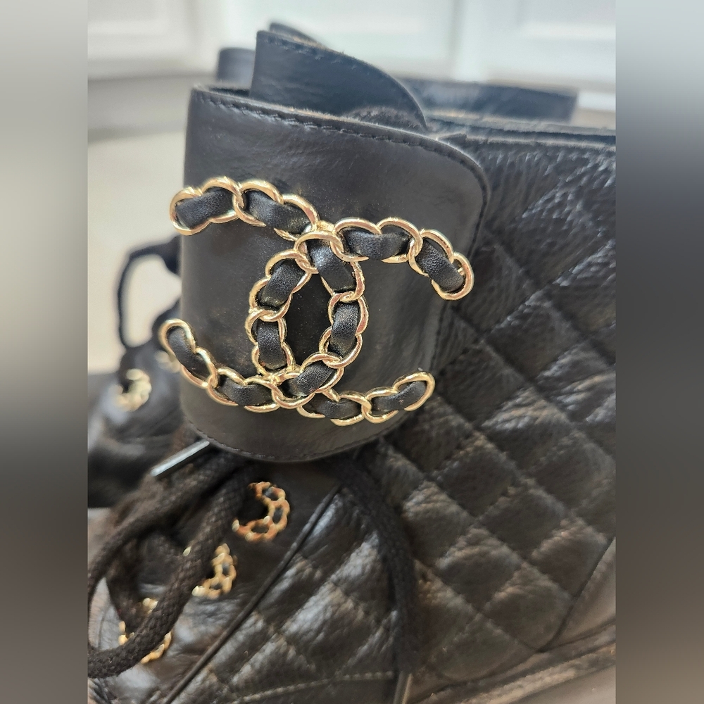 CHANEL Black Quilted Leather Moto Boots with Gold Chain - Picture 3 of 6